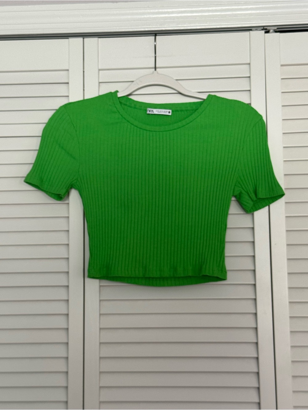 Zara Bright Lime Green Ribbed Crewneck Crop Top Sz S
